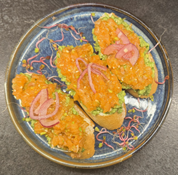 Bruschetta z łososiem - 3 szt. 